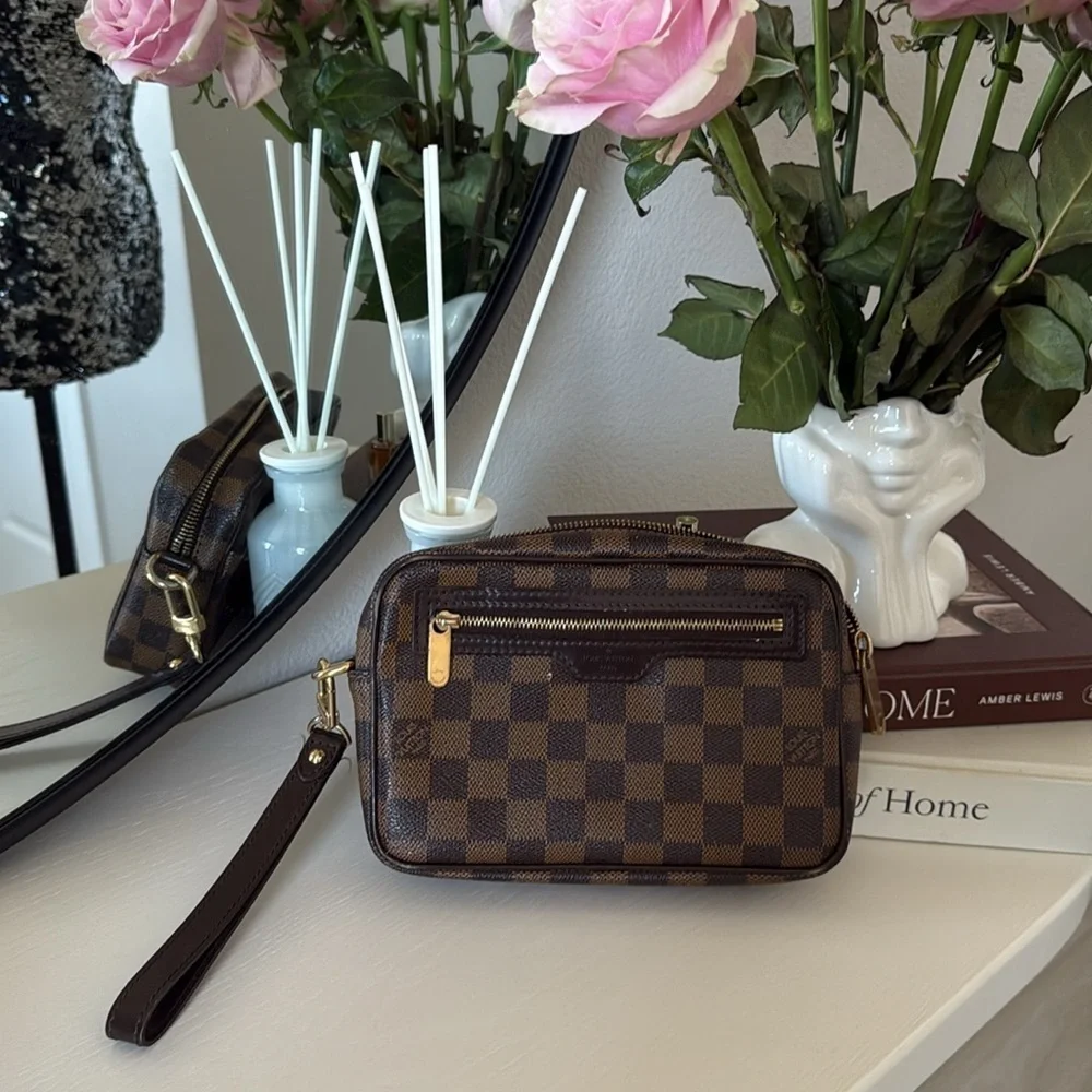 Louis Vuitton Damier Pochette Bie Macau Second Bag Clutch Bag****AUTHENTIC*****